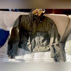 Filson Waxed Canvas Jacket: women’s Sz S/M. Men’s Sz S